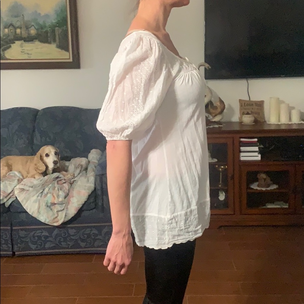 White shirt - Picture 3 of 6